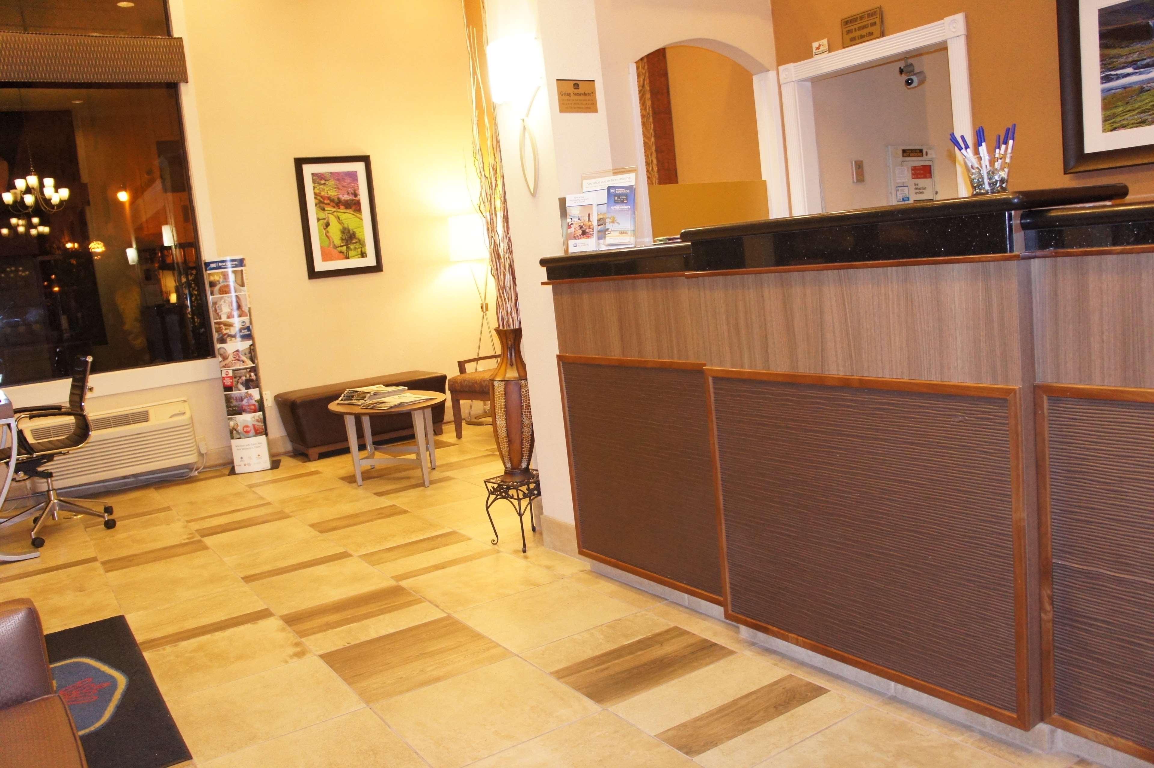 Best Western Plus Inn Of Hayward Buitenkant foto