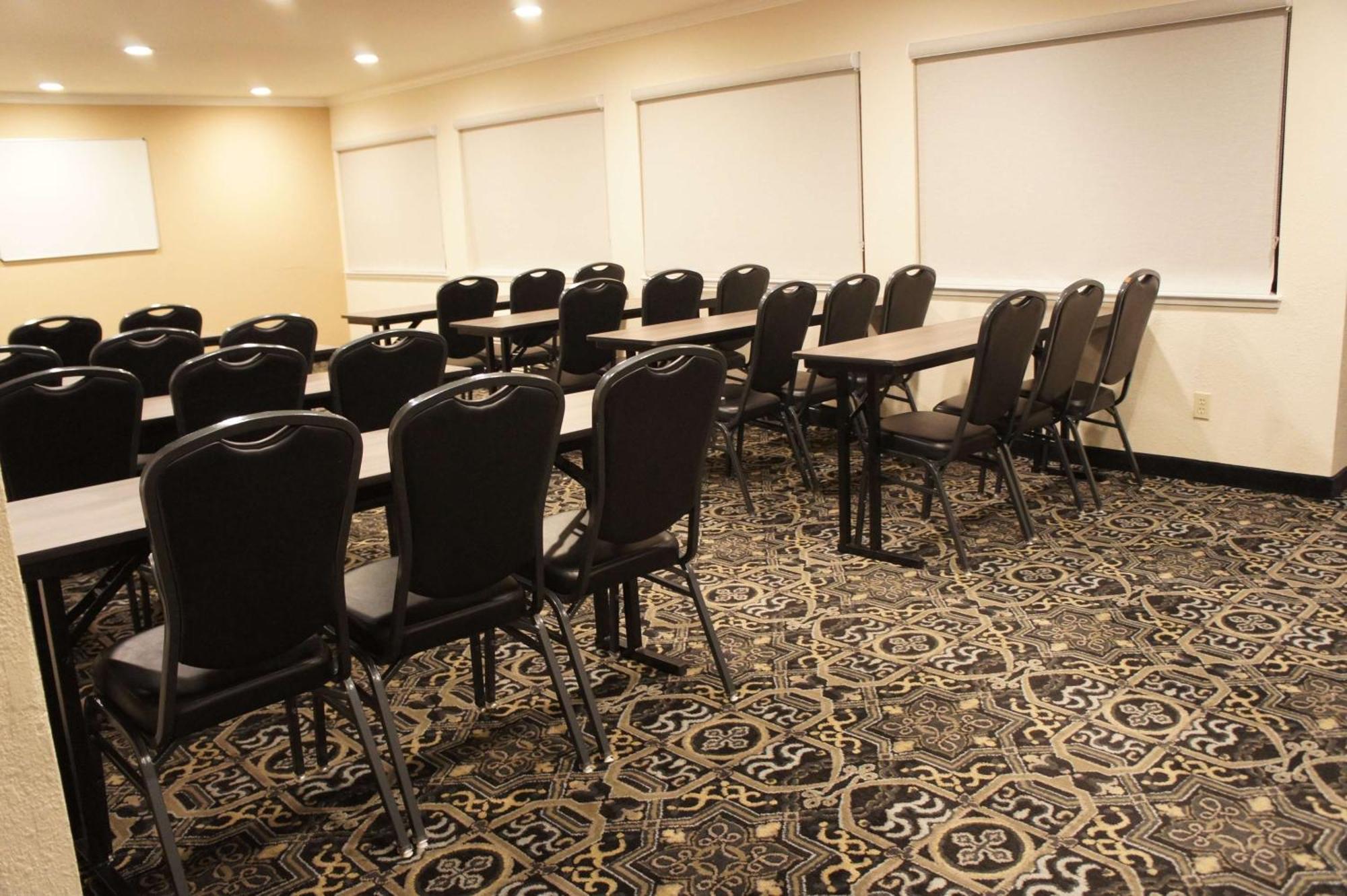 Best Western Plus Inn Of Hayward Buitenkant foto