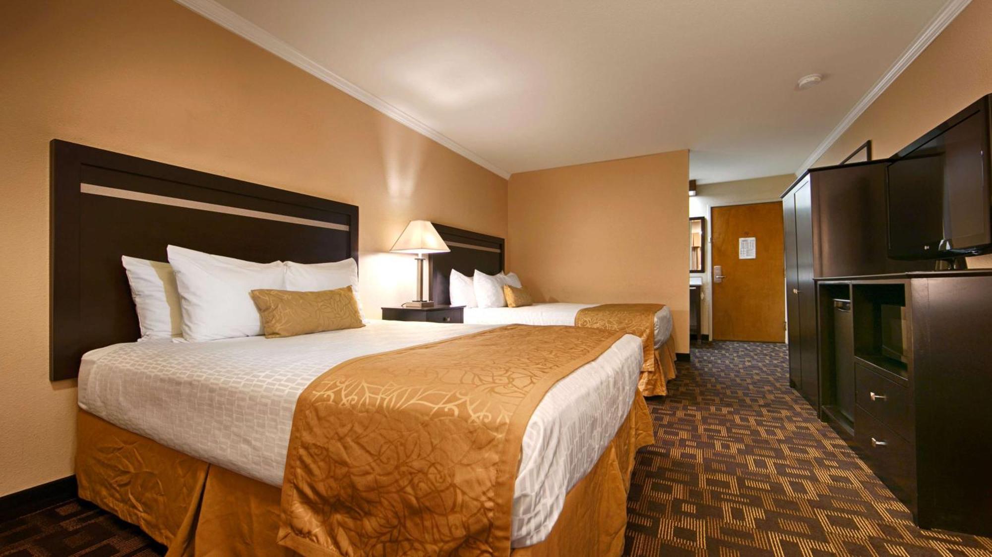 Best Western Plus Inn Of Hayward Buitenkant foto