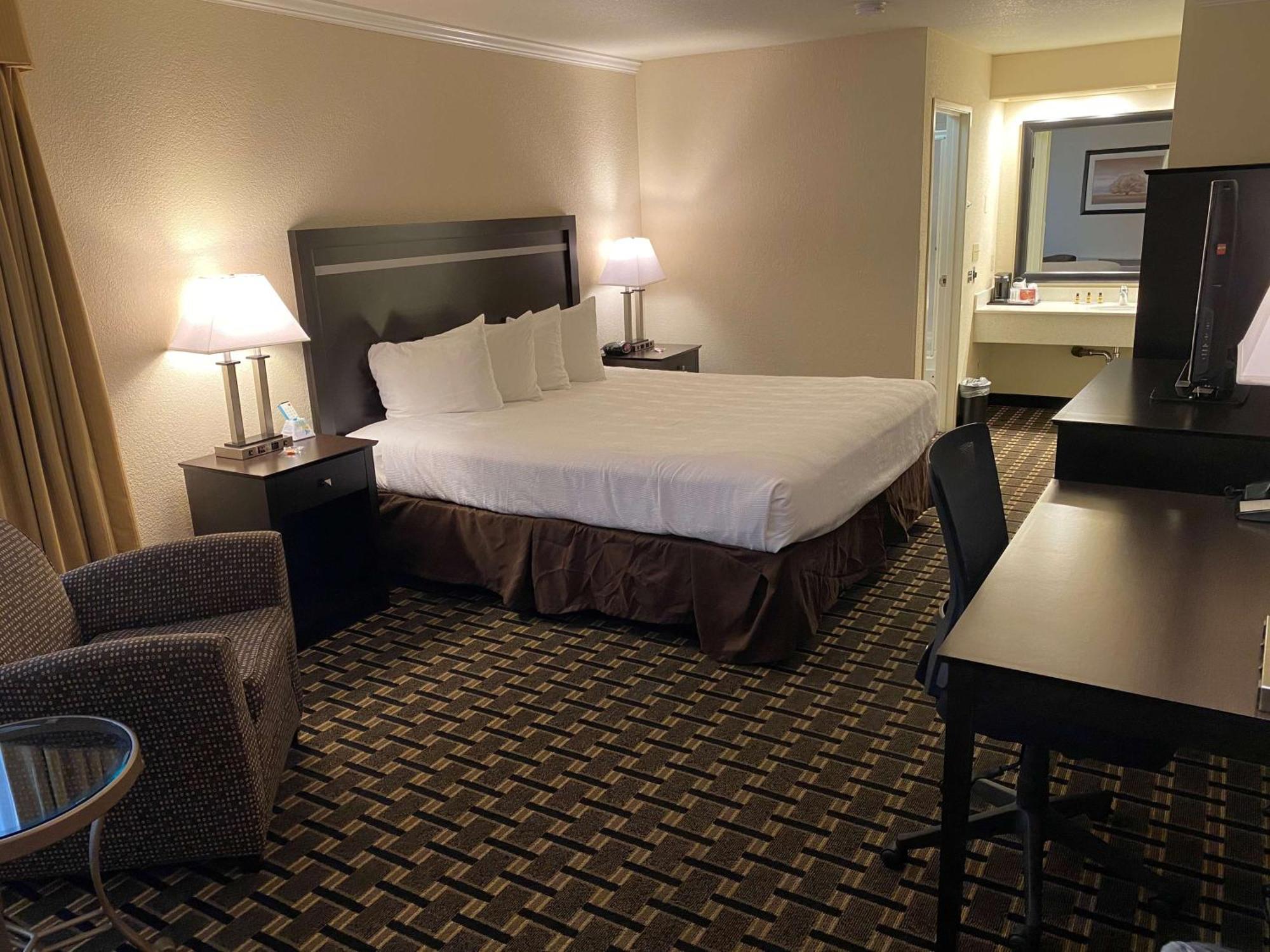 Best Western Plus Inn Of Hayward Buitenkant foto